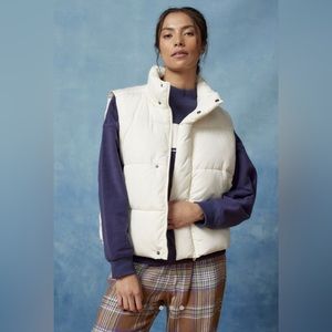 BDG urban outfitters pia puffer vest ivory